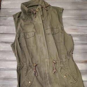 New AMERICAN RAG OLIVE VEST-Zip Up Jacket Gathered Waist-Size Medium M NWT